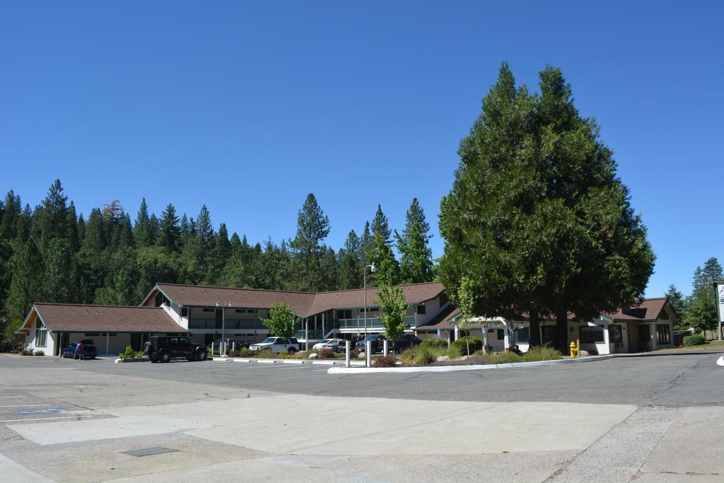 Pioneer Inn & Suites Volcano エクステリア 写真