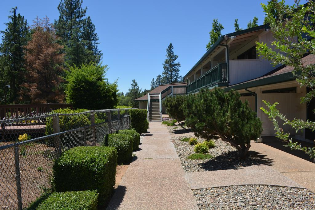Pioneer Inn & Suites Volcano エクステリア 写真