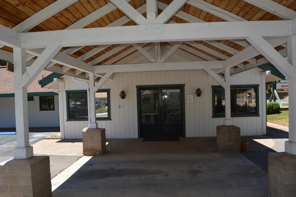 Pioneer Inn & Suites Volcano エクステリア 写真