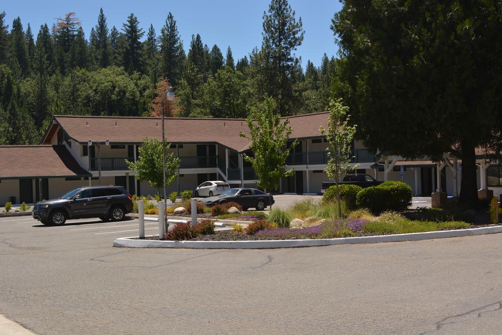 Pioneer Inn & Suites Volcano エクステリア 写真