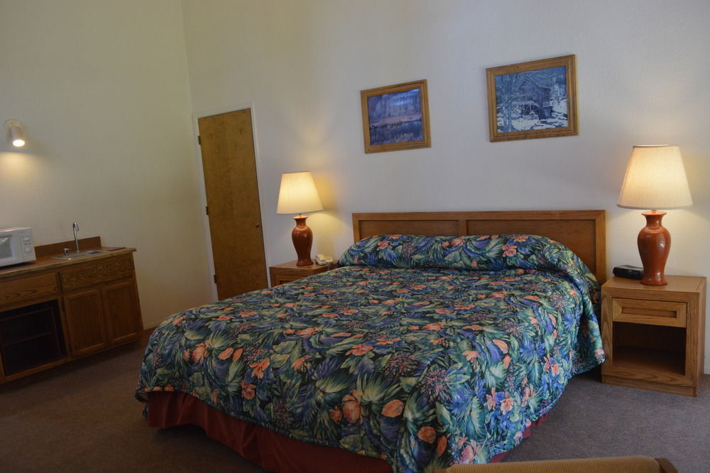 Pioneer Inn & Suites Volcano エクステリア 写真