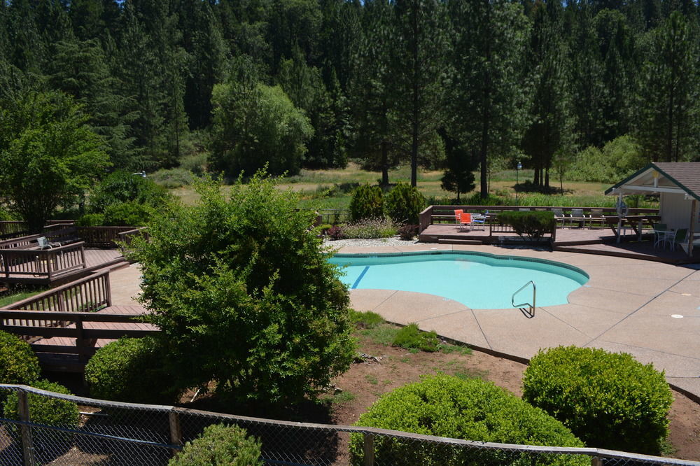 Pioneer Inn & Suites Volcano エクステリア 写真