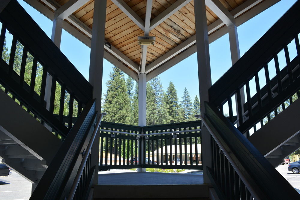Pioneer Inn & Suites Volcano エクステリア 写真