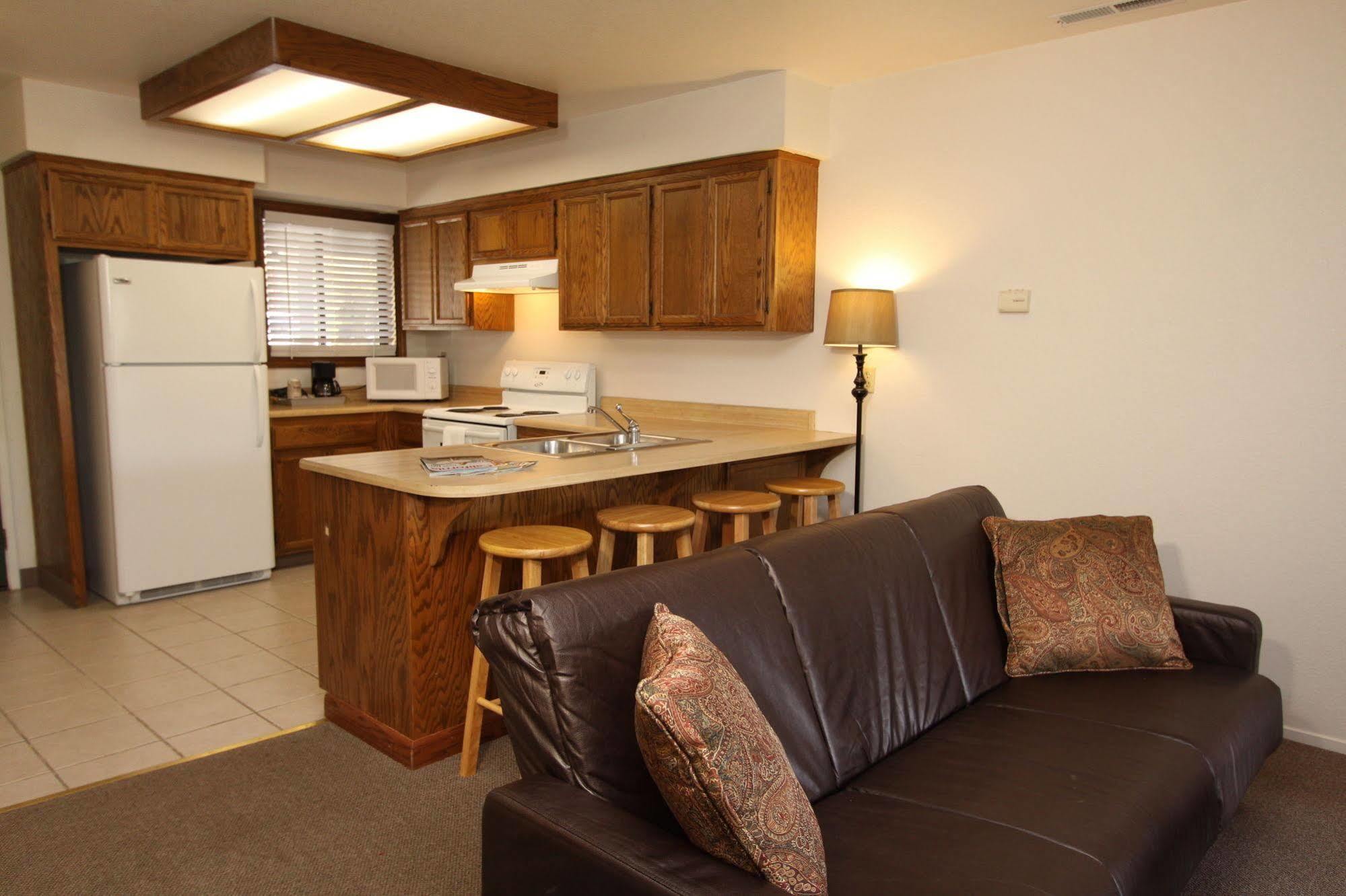 Pioneer Inn & Suites Volcano エクステリア 写真